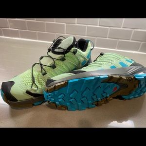 Salomon XA Pro 3D v8 shoes w/ copy of Adventure Racing: The Ultimate Guide